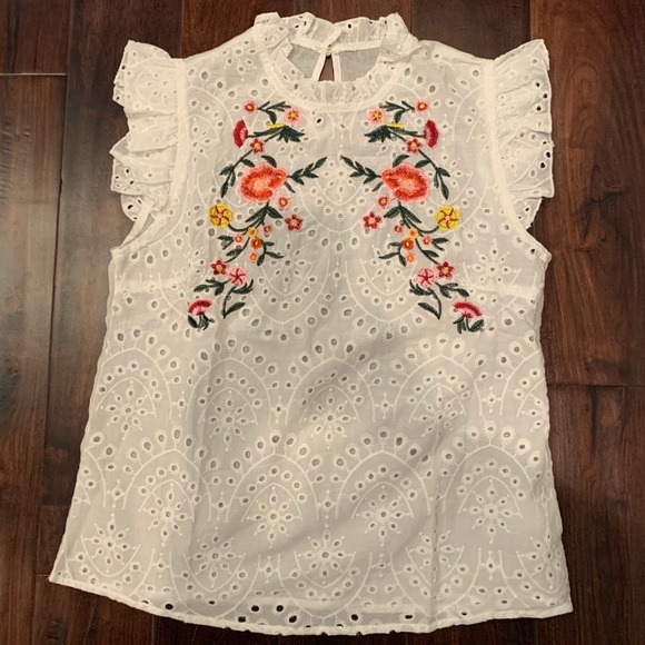 Embroidered lace top - Picture 3 of 4